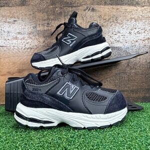 New Balance Kids 2002R Black Suede Mesh Athletic Sneakers Size 6 Toddler
